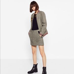 SOLD Zara mini skirt with zip